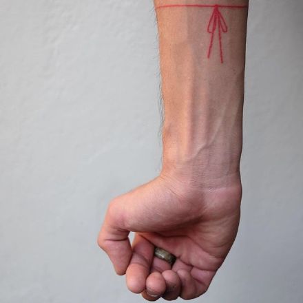 超简约的一组手臂上小图纹身图片欣赏