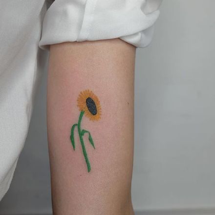 超简约的一组手臂上小图纹身图片欣赏