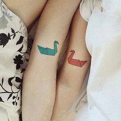 27组成对的适合情侣或者姐妹的纹身图案