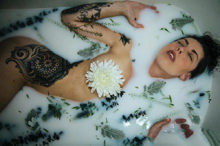 18张国外欧美纹身女性的图片赏析