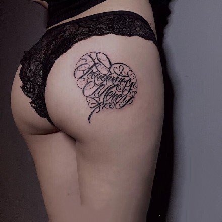 个性的一组花体字英文纹身图案欣赏
