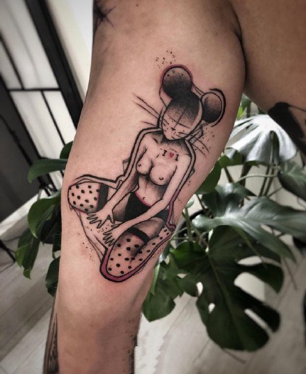 有点暗黑的红黑色调的一组纹身图案9张