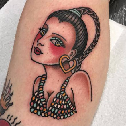 18张old school风格的摩登女郎纹身图案