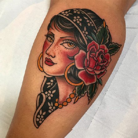 18张old school风格的摩登女郎纹身图案