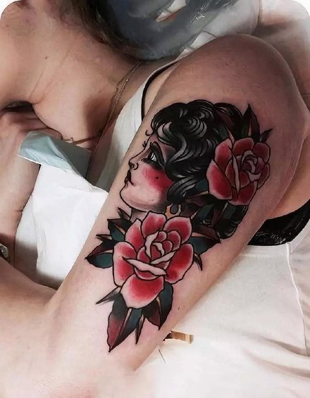 18张old school风格的摩登女郎纹身图案