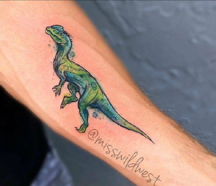 胳膊上一组18张好看的彩色小纹身赏析