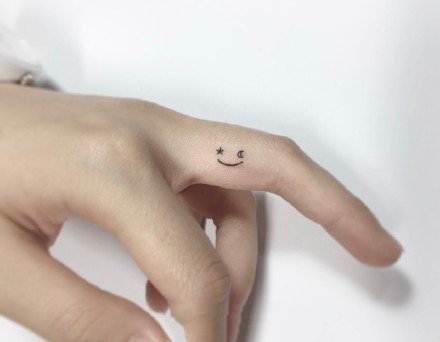 情侣、闺蜜喜欢的18张简约小清新纹身图案 ​