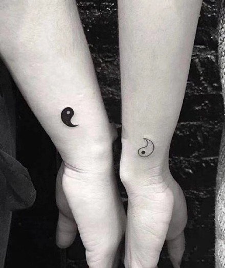 情侣、闺蜜喜欢的18张简约小清新纹身图案 ​
