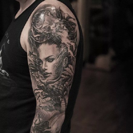 9张欧美风格的黑灰写实纹身图案作品