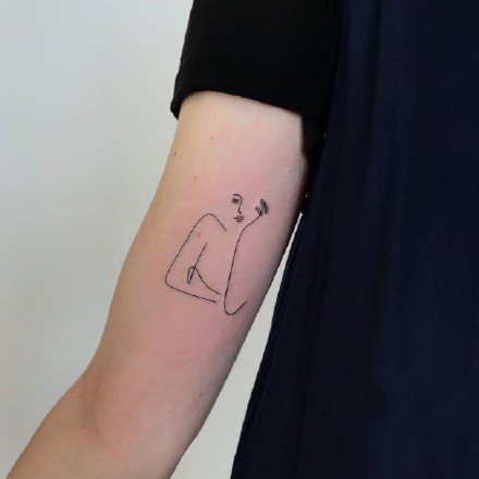 抽象风格的一组人物线条纹身图片