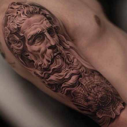 细腻的一组欧美写实大臂等​纹身作品9张