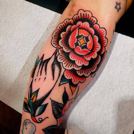 牡丹花：复古oldschool风格的牡丹花纹身图案9张