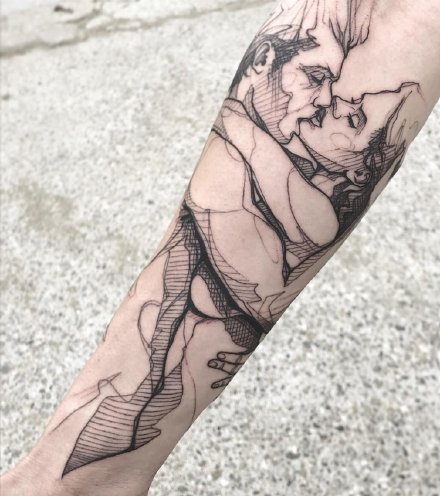 裸女郎+纹在身上的一组裸体女郎纹身图案