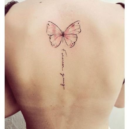 女孩子很喜欢的一组蝴蝶纹身图案9张