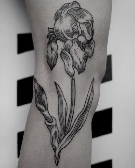 张线条组成的个性几何图形纹身图案