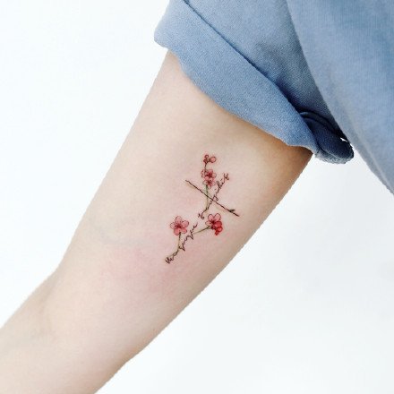 45张适合女生的小清新小彩色纹身图案