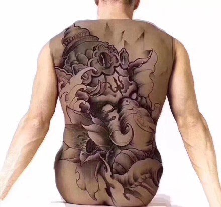 传统满背：一组传统风格的满背纹身效果图赏析