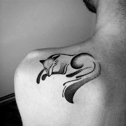 狐狸刺青：18张小清新的狐狸纹身图案赏析