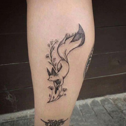 狐狸刺青：18张小清新的狐狸纹身图案赏析