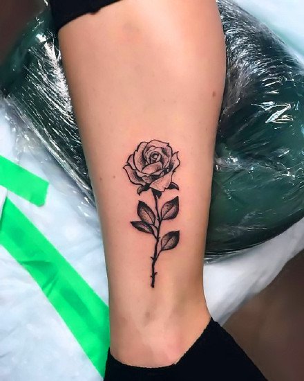 9张小清新的漂亮小玫瑰花纹身图案