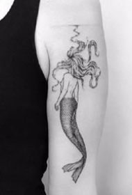 很好看的一组个性黑灰色点刺小纹身图案