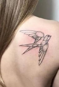 燕子刺青+简约又好看的黑灰燕子纹身图案欣赏