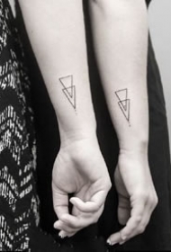 18张适合女生的的一组超简约小清新黑图