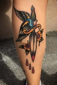 一组纹在小臂的刀剑匕首纹身图案