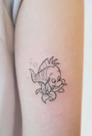 18张简约又好看的一组小清新彩色纹身图案