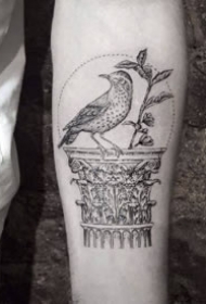 黑灰色点刺风格的一组小黑灰纹身