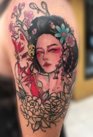 很奇特的9张个性艺妓纹身图片赏析