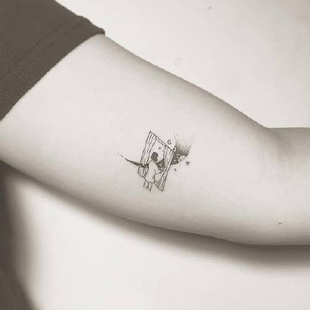 26张适合女孩子的一组简单小清新纹身图案