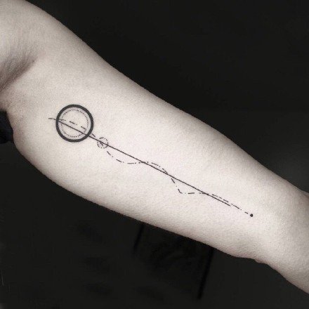 9张手臂胳膊上的很简约线条纹身图案