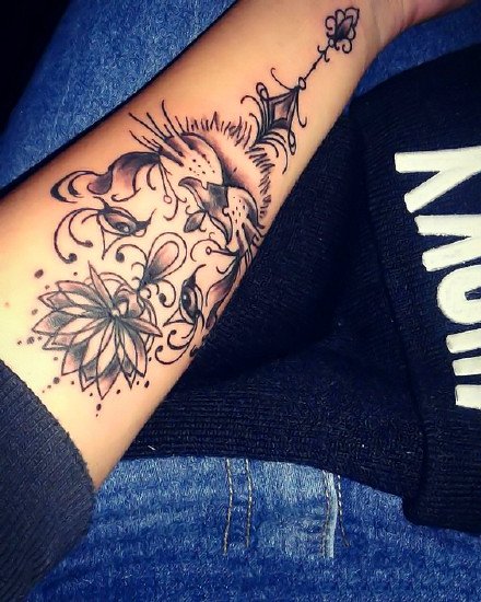 狮子线条：漂亮的一组适合狮子座的线条狮子纹身图案