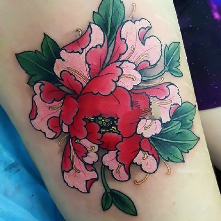 适合女性的一组炫彩牡丹纹身图案9张
