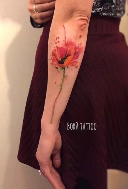 18张适合女士的红色小清新花朵纹身图案