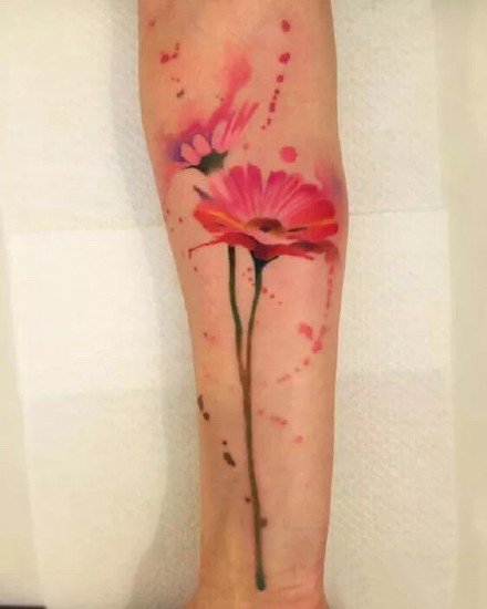 适合小臂上的小清新唯美花朵纹身图案