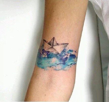 纸船刺青：小清新的一组小纸船纹身图案9张