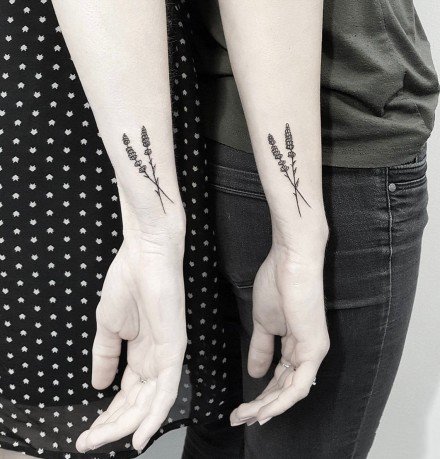 好看的一组9张情侣成对纹身作品