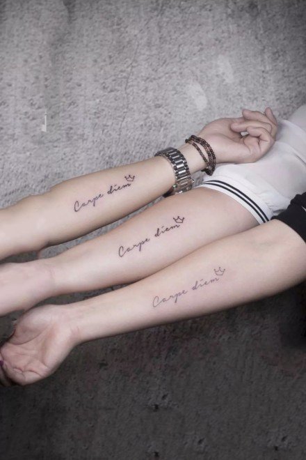 适合闺蜜一起纹的创意成对小清新纹身作品