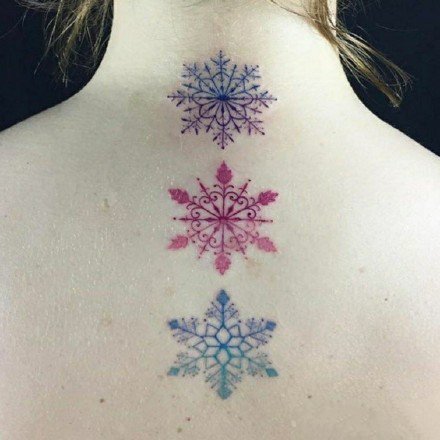 漂亮精致的的一组小清新雪花纹身图