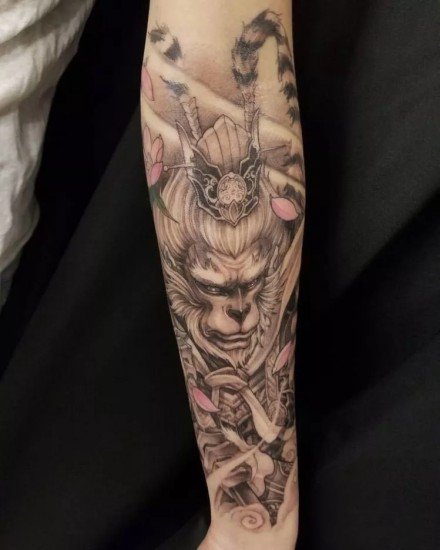 一组斗战胜佛孙悟空的纹身作品和线稿赏析