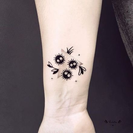 动漫千与千寻里的小煤球纹身图片