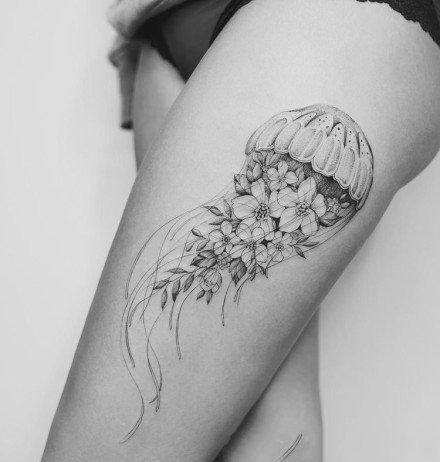 简约小清新的一组水母纹身图案