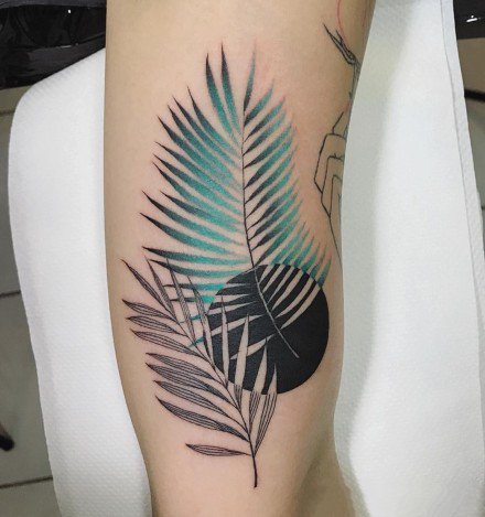 线条与彩色搭配的一组小清新纹身图案