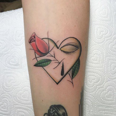 线条与彩色搭配的一组小清新纹身图案