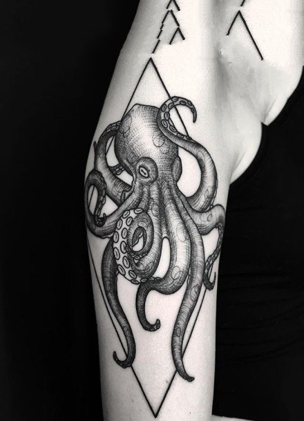 9张个性的章鱼纹身图案作品