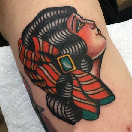 old school风格的一组欧美女郎纹身