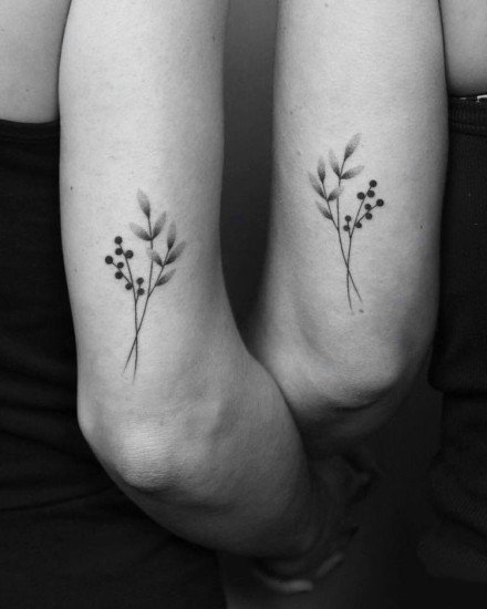 ​​27张适合​情侣闺蜜的小清新纹身图案