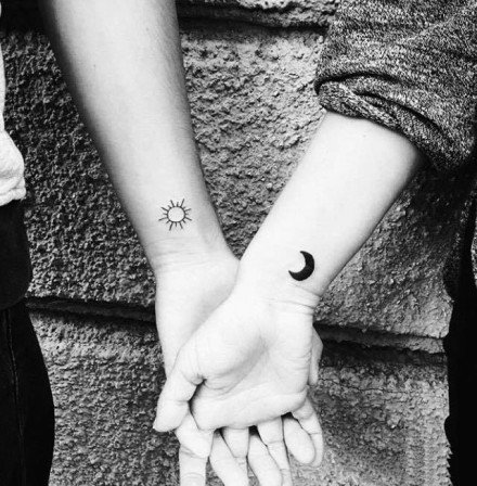 ​​27张适合​情侣闺蜜的小清新纹身图案